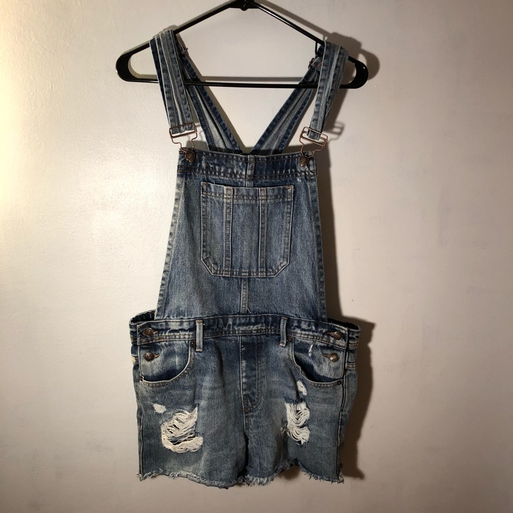 Overall shorts